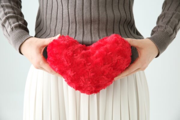 多嚢胞性卵巣症候群（PCOS）とは？原因や症状、治療法を医師がわかりやすく解説