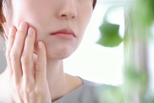 【医師監修】ニキビに効く市販薬！最強はどれ？早く治したいなら処方薬が一番？
